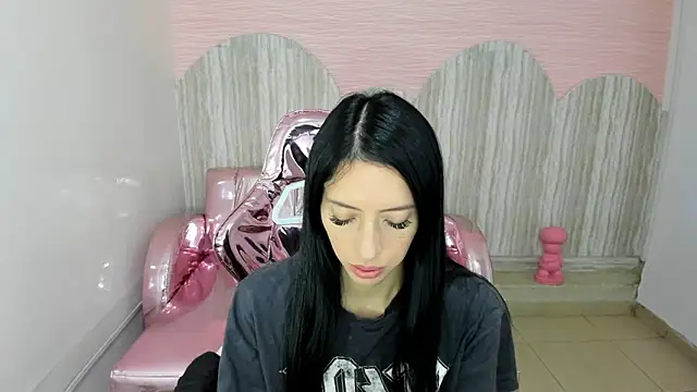Snapshot of jess_1a chatting on 12/20/24, 11:54 jess 1a online show from 12/20/24, 11:54