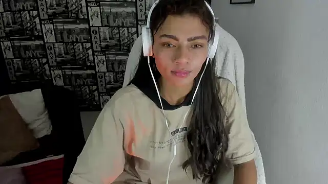 Lilithsabeth online show from 02/13/25, 03:29