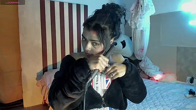 Lilithsabeth online show from 10/11/25, 04:49