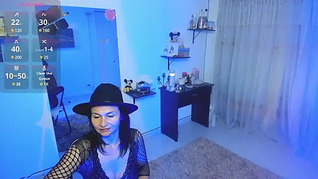 lollita 23  online show from 02/18/25, 02:06