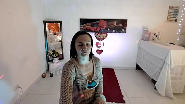 lollita 23  online show from 06/17/26, 07:15