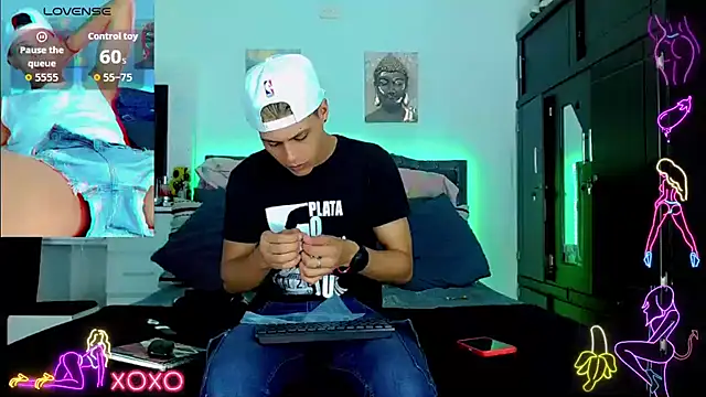 Liamscott  online show from 09/26/25, 09:30