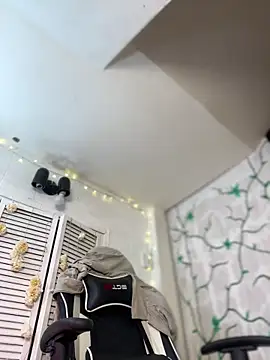 JulianaCastillo online show from 01/12/25, 10:23