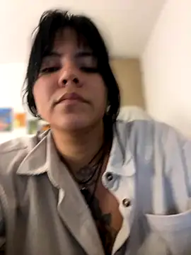 JulianaCastillo online show from 09/11/25, 03:39