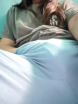 Snapshot of rossana99_ chatting on 10/12/25, 12:59 rossana99 online show from 10/12/25, 12:59