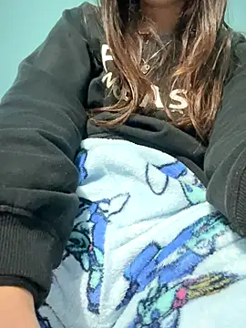 Snapshot of rossana99_ chatting on 10/26/25, 04:57 rossana99 online show from 10/26/25, 04:57