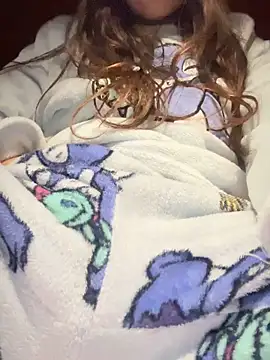 Snapshot of rossana99_ chatting on 11/15/25, 05:53 rossana99 online show from 11/15/25, 05:53