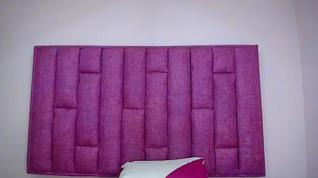 CrushOnMe  online show from 10/31/25, 07:37