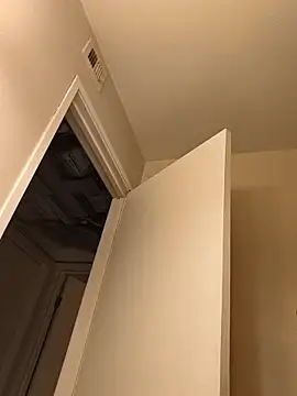 Snapshot of renegade_vyxxen chatting on 12/16/25, 10:37 renegade vyxxen online show from 12/16/25, 10:37