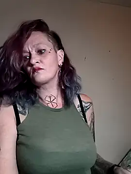 Snapshot of renegade_vyxxen chatting on 02/07/26, 12:47 renegade vyxxen online show from 02/07/26, 12:47