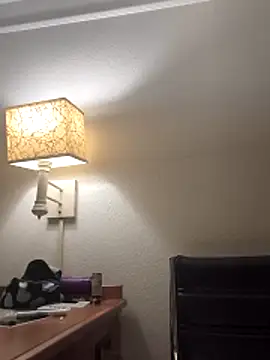 Snapshot of renegade_vyxxen chatting on 03/31/26, 09:43 renegade vyxxen online show from 03/31/26, 09:43