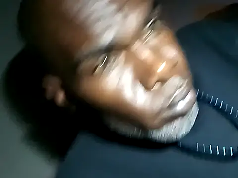 Snapshot of Blkstylion chatting on 10/20/25, 08:42 Blkstylion online show from 10/20/25, 08:42