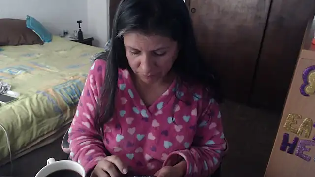 LucifernandaSw online show from 05/11/26, 04:59
