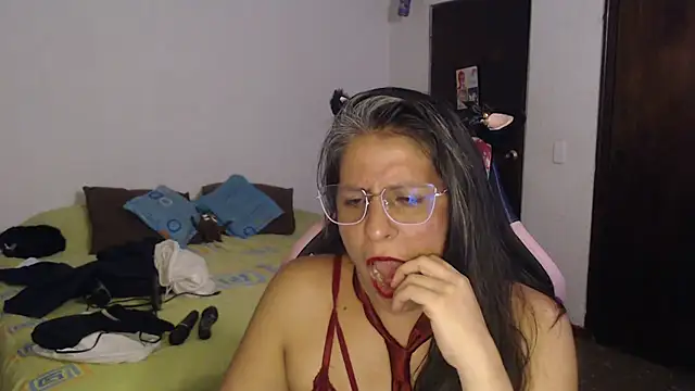 LucifernandaSw online show from 05/14/26, 05:03
