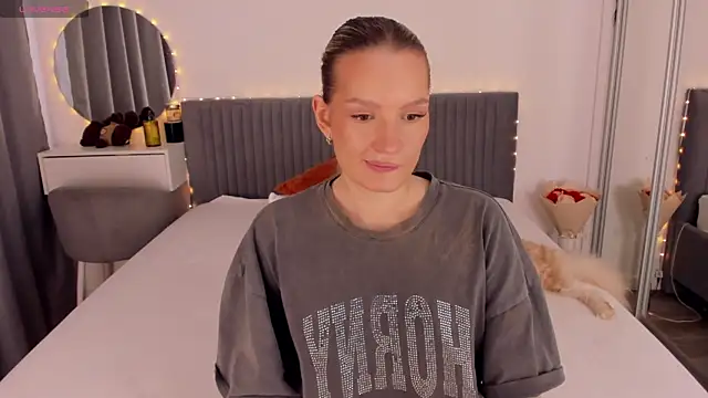 CassieRayss online show from 06/03/26, 11:57