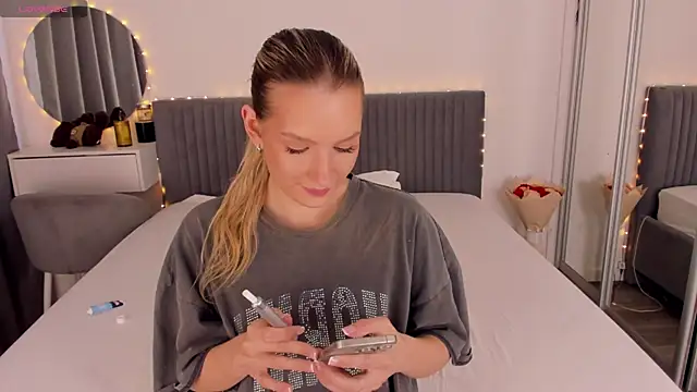 CassieRayss online show from 06/03/26, 02:33