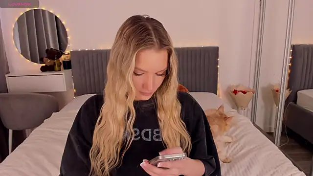 CassieRayss online show from 06/07/26, 12:53