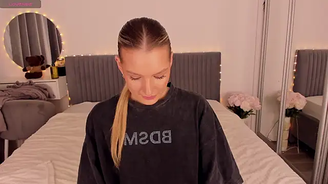 CassieRayss online show from 06/16/26, 12:52