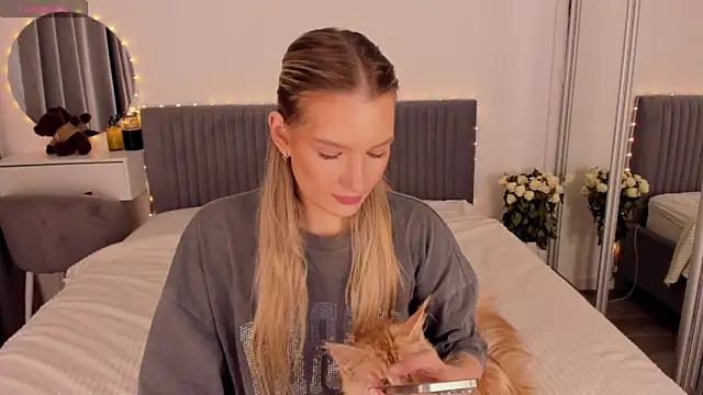 CassieRayss online show from 06/28/26, 09:59