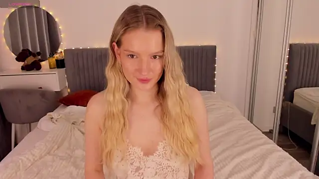 CassieRayss online show from 06/29/26, 05:13