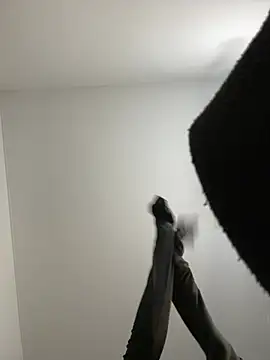 Snapshot of hotAssHell_ chatting on 12/08/24, 05:07 hotAssHell online show from 12/08/24, 05:07