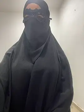 Snapshot of Hijabi_HotGirls chatting on 02/21/25, 08:16 Hijabi HotGirls online show from 02/21/25, 08:16