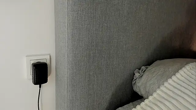 Snapshot of Rachel_Rey chatting on 12/19/25, 09:05 Rachel Rey online show from 12/19/25, 09:05