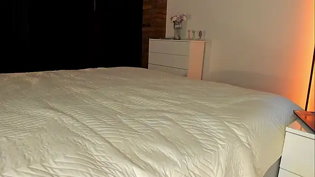 Snapshot of Rachel_Rey chatting on 02/25/26, 06:39 Rachel Rey online show from 02/25/26, 06:39