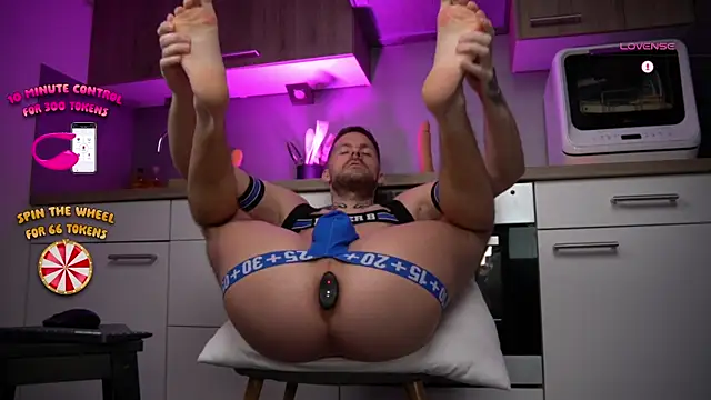 Snapshot of kennethwade chatting on 12/06/24, 08:40 kennethwade online show from 12/06/24, 08:40