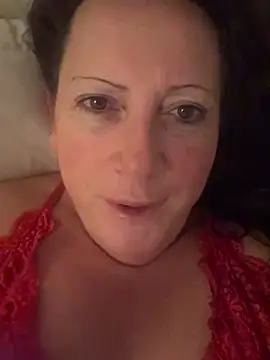 Snapshot of xsexycurvymilf chatting on 01/08/25, 06:52 xsexycurvymilf online show from 01/08/25, 06:52