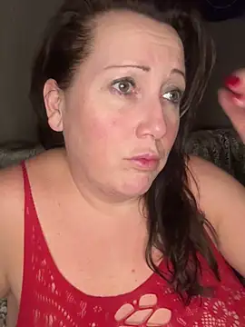 Snapshot of xsexycurvymilf chatting on 02/19/25, 09:03 xsexycurvymilf online show from 02/19/25, 09:03