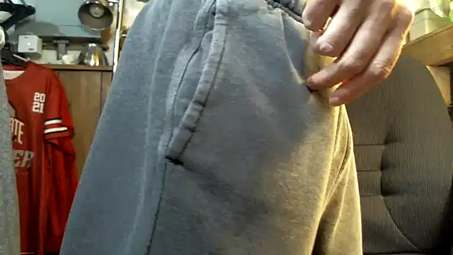 Snapshot of handsomeguy0729 chatting on 12/09/24, 01:13 handsomeguy0729 online show from 12/09/24, 01:13