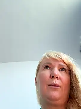 EmmaInLove23 online show from 10/14/25, 02:23