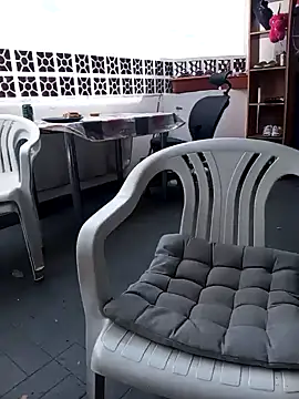 Snapshot of Themadhatter90 chatting on 02/02/25, 12:02 Themadhatter90 online show from 02/02/25, 12:02