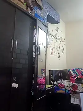 Snapshot of _Redwine_ chatting on 01/30/25, 12:06  Redwine  online show from 01/30/25, 12:06