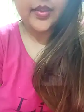 Snapshot of _Redwine_ chatting on 02/14/25, 05:03  Redwine  online show from 02/14/25, 05:03