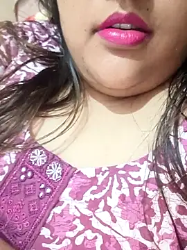 Snapshot of _Redwine_ chatting on 02/20/25, 10:37  Redwine  online show from 02/20/25, 10:37