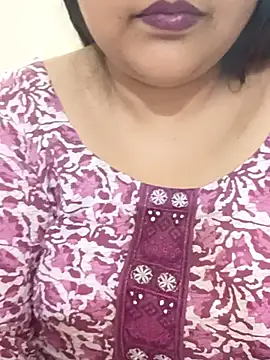 Snapshot of _Redwine_ chatting on 02/23/25, 04:02  Redwine  online show from 02/23/25, 04:02