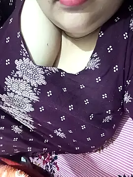 Snapshot of _Redwine_ chatting on 03/09/25, 02:43  Redwine  online show from 03/09/25, 02:43