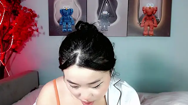 Snapshot of ichiben chatting on 12/27/24, 01:39 ichiben online show from 12/27/24, 01:39