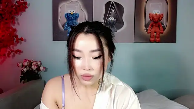 Snapshot of ichiben chatting on 01/10/25, 01:52 ichiben online show from 01/10/25, 01:52