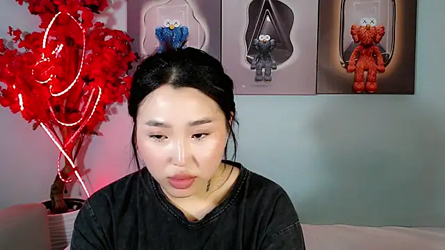 Snapshot of ichiben chatting on 03/08/25, 07:53 ichiben online show from 03/08/25, 07:53