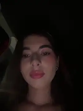 Snapshot of Coralinee_01 chatting on 12/19/25, 12:28 Coralinee 01 online show from 12/19/25, 12:28