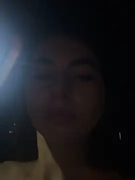 Snapshot of Coralinee_01 chatting on 12/21/25, 12:51 Coralinee 01 online show from 12/21/25, 12:51