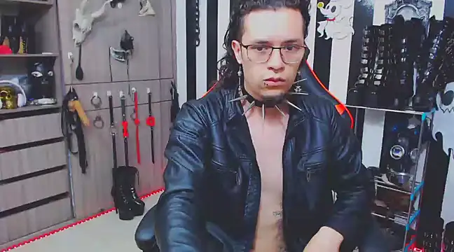 Snapshot of daven56 chatting on 02/03/25, 01:51 daven56 online show from 02/03/25, 01:51