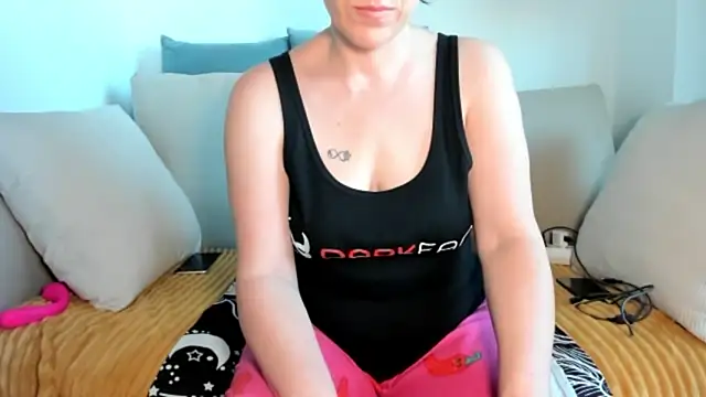 emmita69  online show from 01/18/25, 07:59