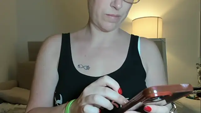 emmita69  online show from 09/11/25, 02:44