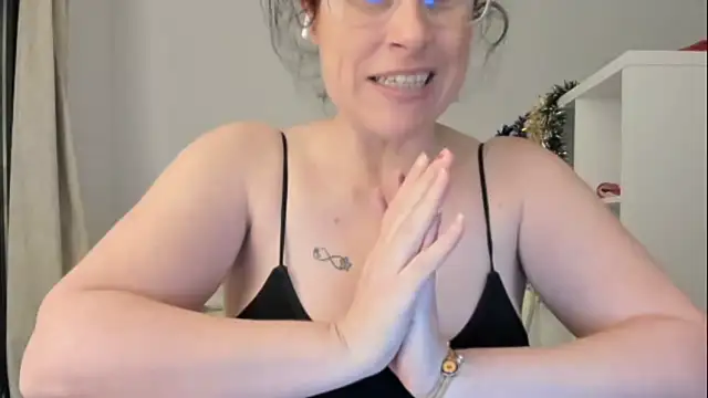 emmita69  online show from 12/03/25, 05:04