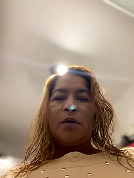 Snapshot of Jlo_69 chatting on 10/23/25, 03:22 Jlo 69 online show from 10/23/25, 03:22