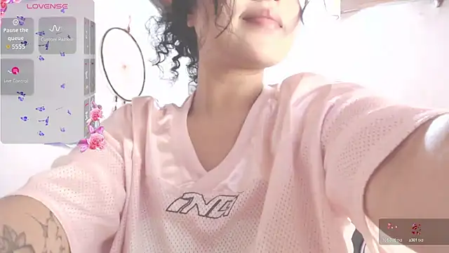 Snapshot of Amara18_ chatting on 11/08/25, 06:02 Amara18 online show from 11/08/25, 06:02